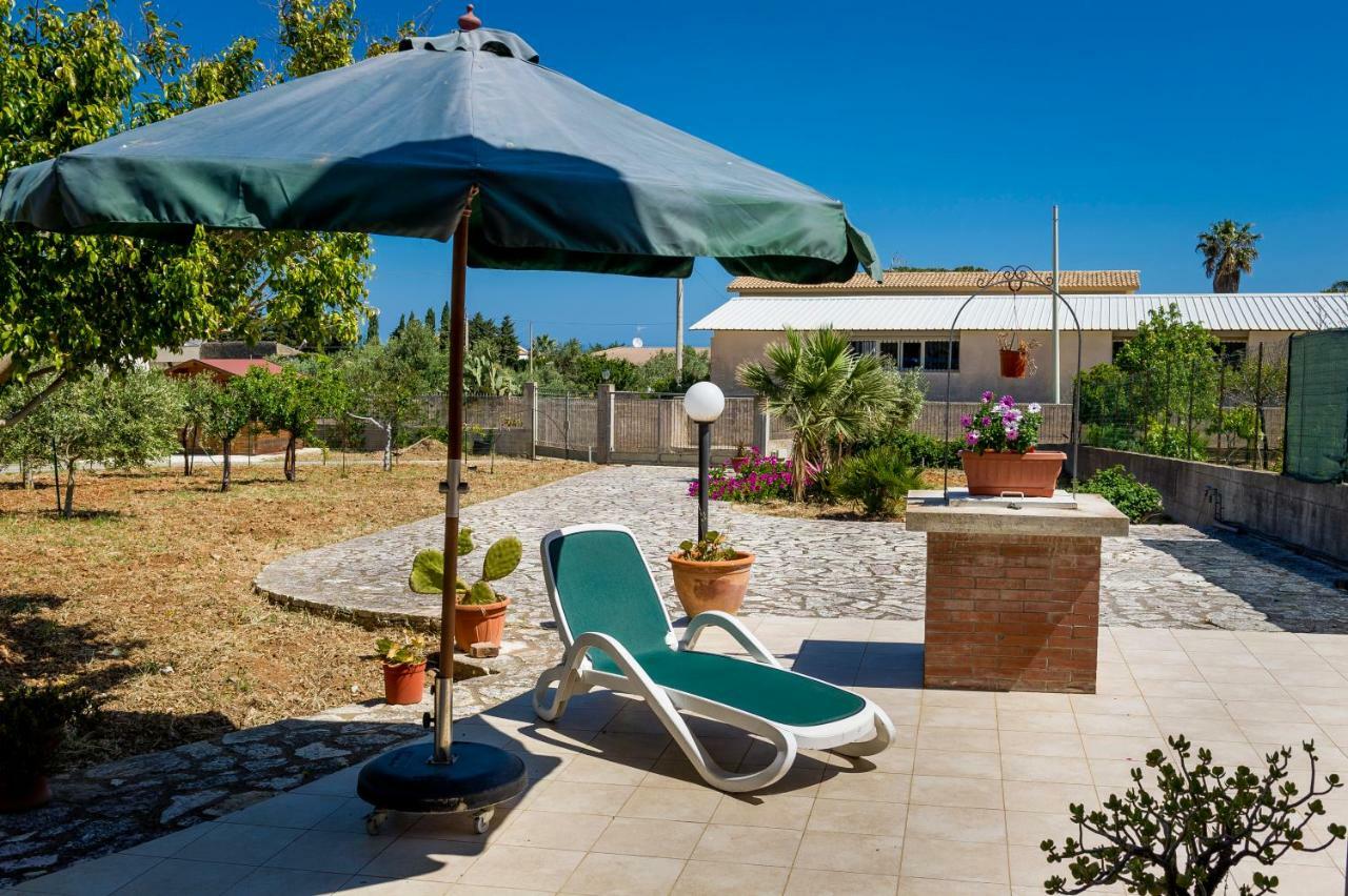Villa Oasi Del Relax Кастелламмаре-дель-Гольфо Екстер'єр фото