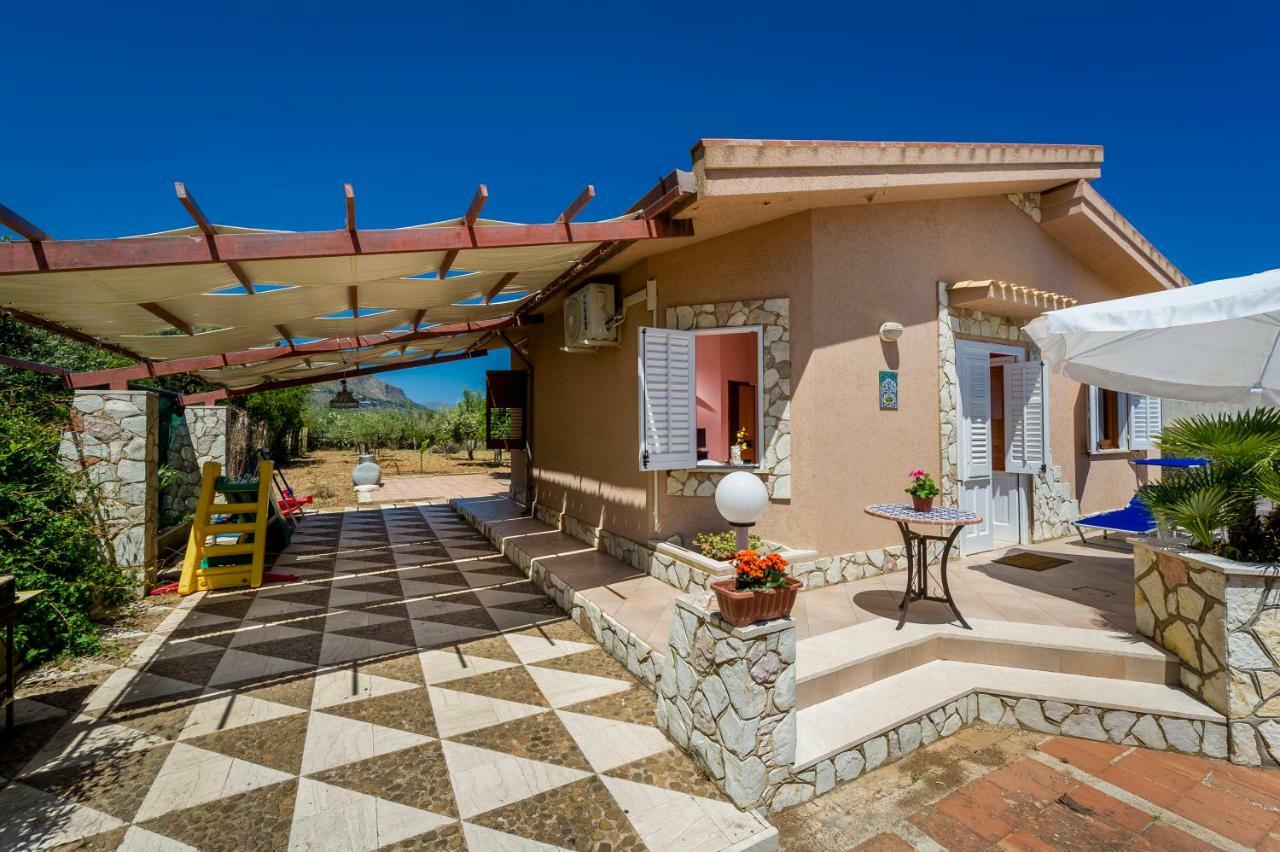 Villa Oasi Del Relax Кастелламмаре-дель-Гольфо Екстер'єр фото